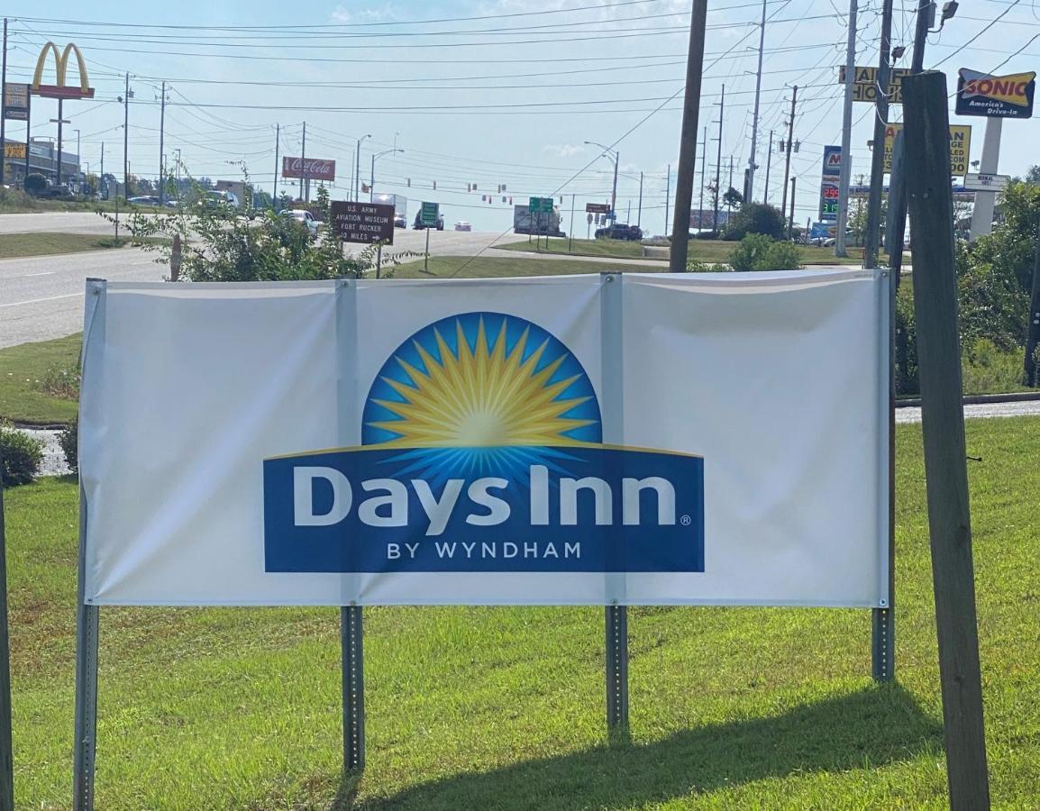 Days Inn By Wyndham Ozark Exteriér fotografie