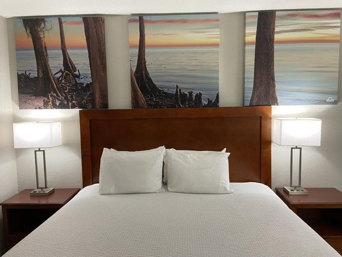 Days Inn By Wyndham Ozark Exteriér fotografie
